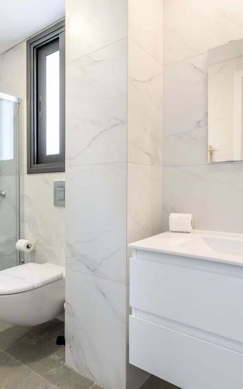 By the Beach - Sea Pearl Villa: Bathroom