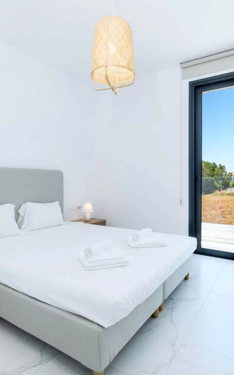 By the Beach - White Coral Villa: Bedroom