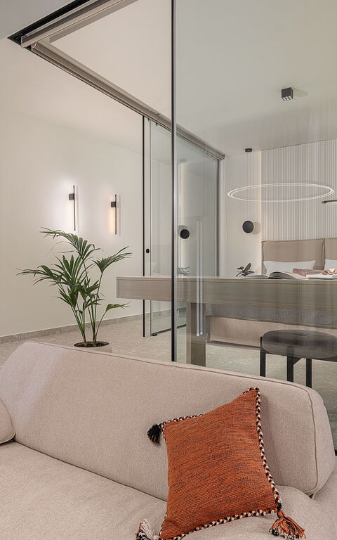 Ares Luxurious Residence: Living Room