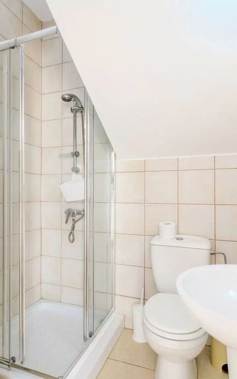 Ayia Triada Beach Gardens: Bathroom