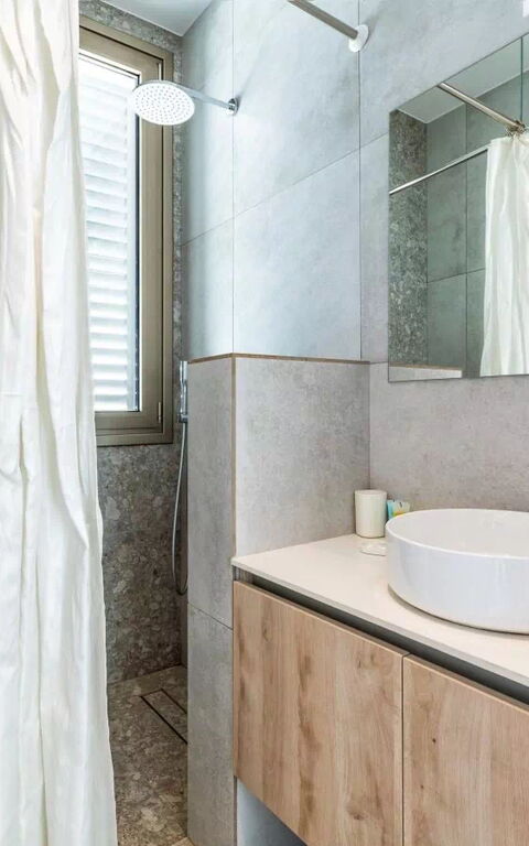 Azure Seaview - Ruby Villa: Bathroom