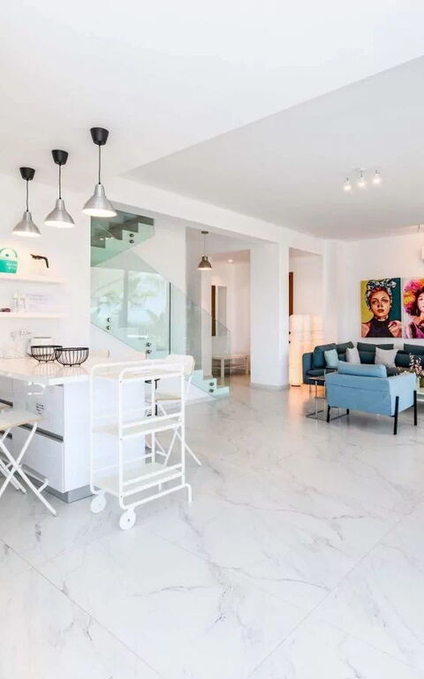 By the Beach - Emerald Seaview Villa: Living Room