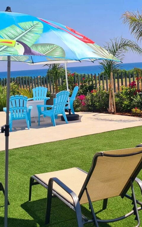By the Beach - Emerald Seaview Villa: Building Exterior, Garden, Outdoor