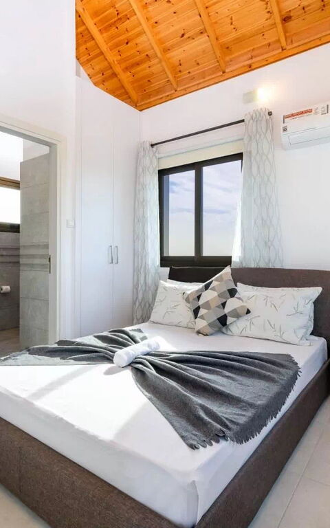 Kymma Seaview #24: Bedroom