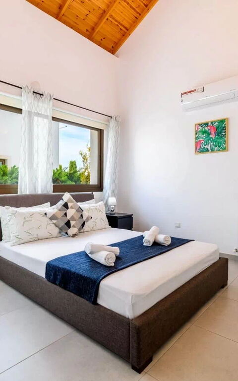Kymma Seaview #24: Bedroom