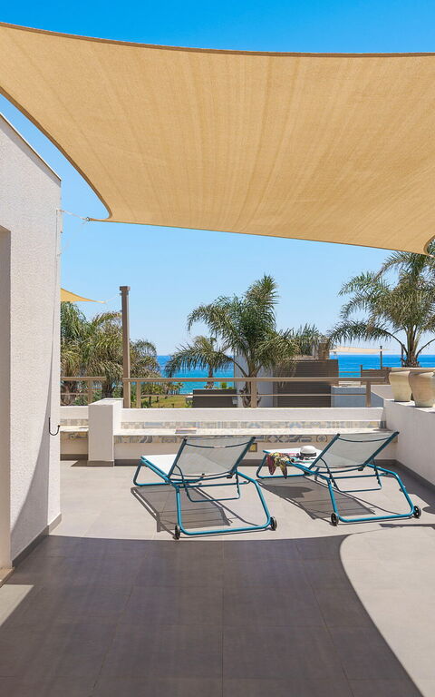 Arabel: Building Exterior, Outdoor