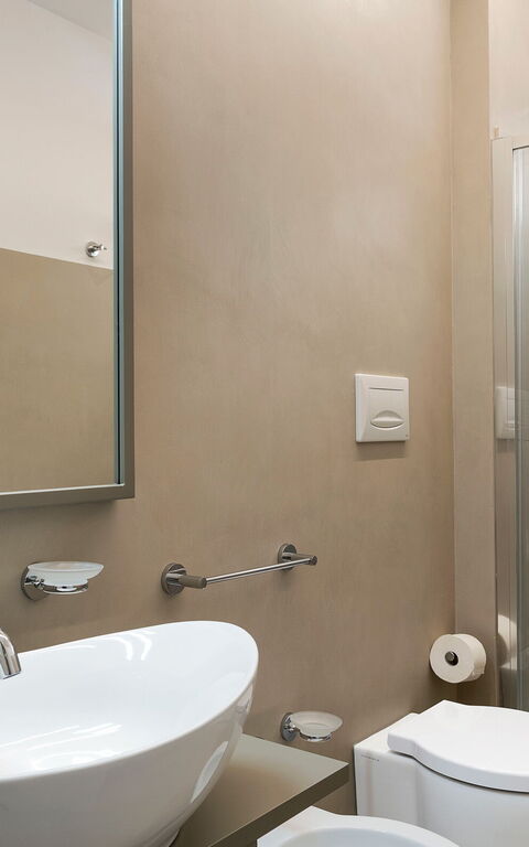 Arabel: Bathroom