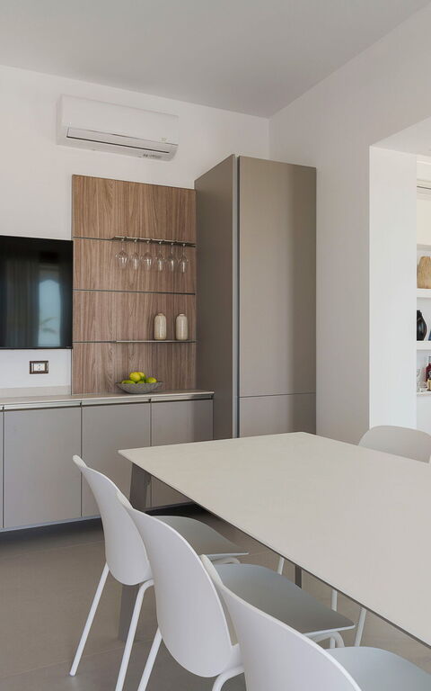 Arabel Plus: Dining Room