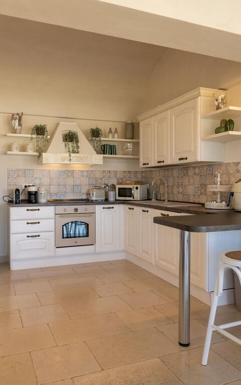 Villa Calanthia: Kitchen