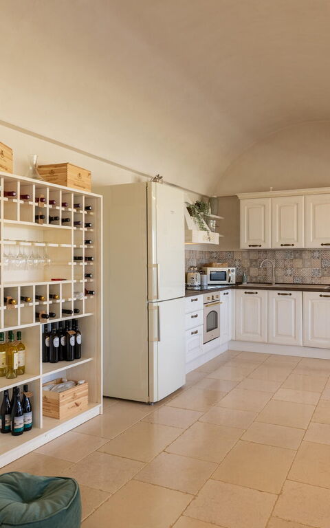 Villa Calanthia: Kitchen