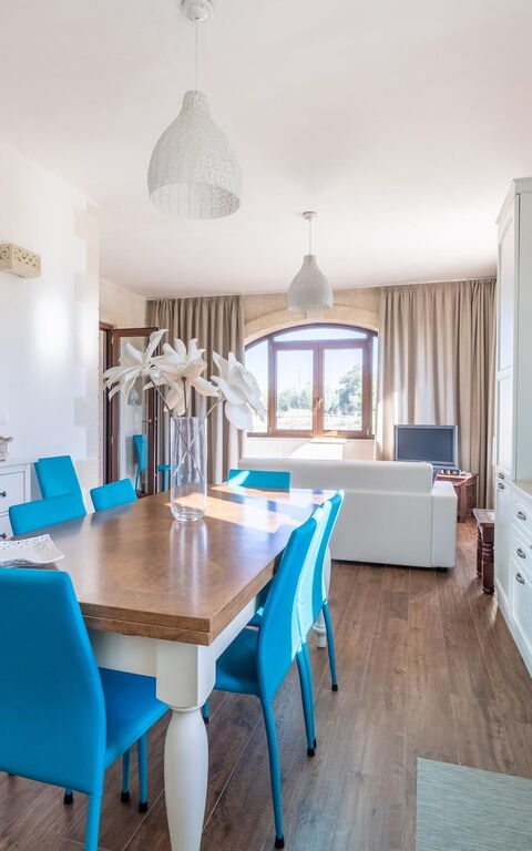 Villa Icaria: Dining Room, Kitchen