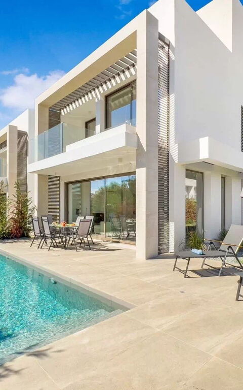 Azure Seaview- Garnet Villa: Building Exterior, Outdoor, Pool