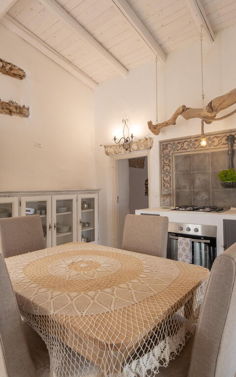 Villa Ametista: Dining Room, Kitchen