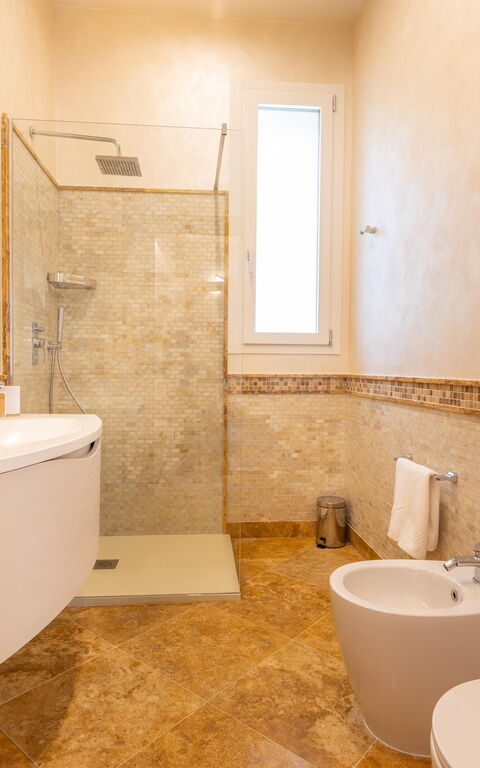 Essenza di Pace: Bathroom