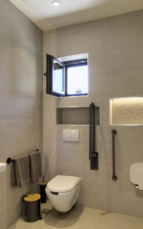 Villa Watanave: Bathroom