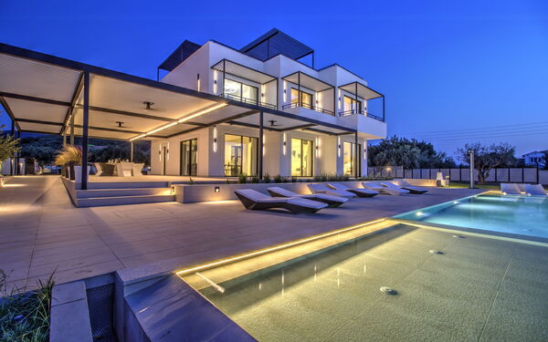 Villa Watanave: Balcony / Terrace / Patio, Building Exterior, Outdoor, Pool, Spring, Summer