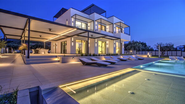 Villa Watanave: Balcony / Terrace / Patio, Building Exterior, Outdoor, Pool, Spring, Summer